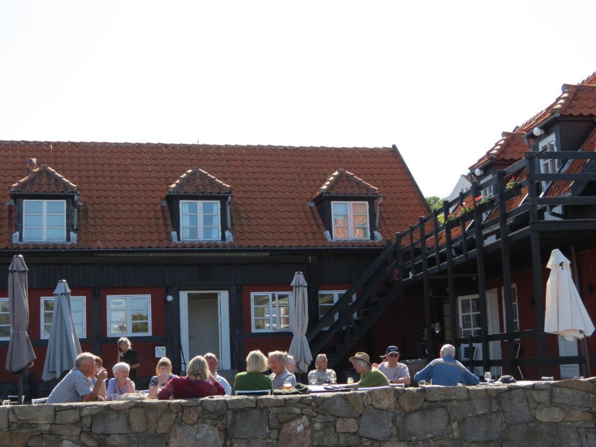 Gudhjem Hostel Exterior foto